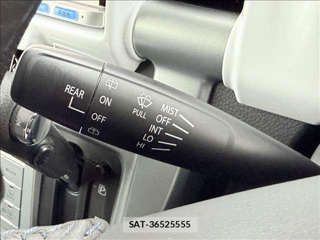 Suzuki HUSTLER 2015-07 7617126-27