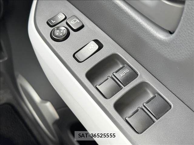 Suzuki HUSTLER 2015-07 7617126-28