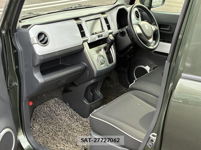 Suzuki HUSTLER 2015-01 7617123-12