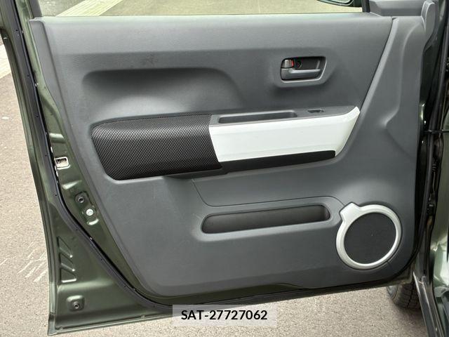 Suzuki HUSTLER 2015-01 7617123-14