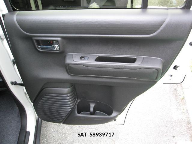 Suzuki HUSTLER 2025-06 7617030-13