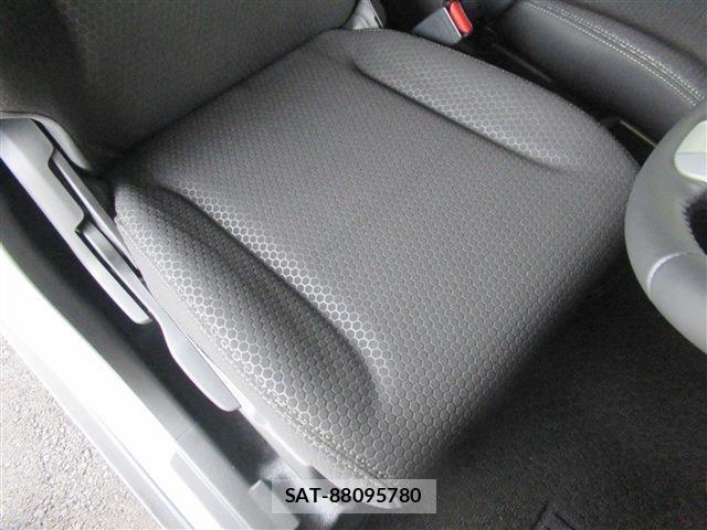 Suzuki HUSTLER 2025-01 7617043-14