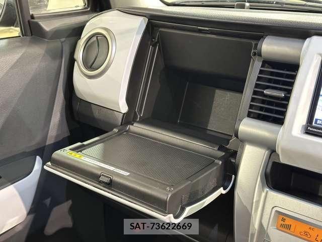 Suzuki HUSTLER 2014-01 7724214-20