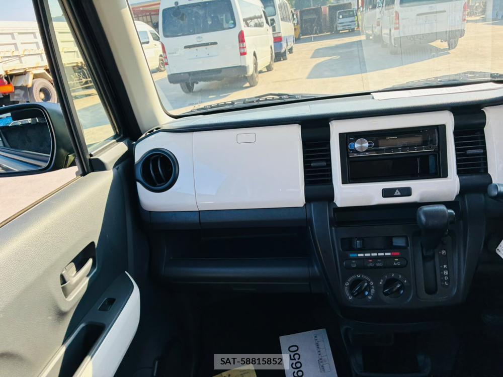 Suzuki HUSTLER 2019-07 7776633-17