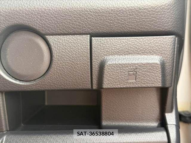 Suzuki HUSTLER 2017-02 8074055-24