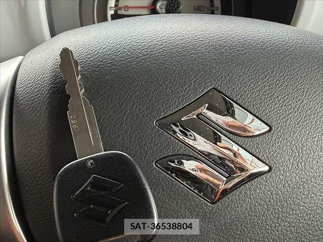 Suzuki HUSTLER 2017-02 8074055-6
