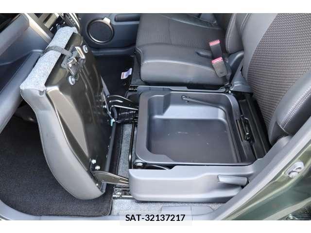 Suzuki HUSTLER 2019-05 8207900-26