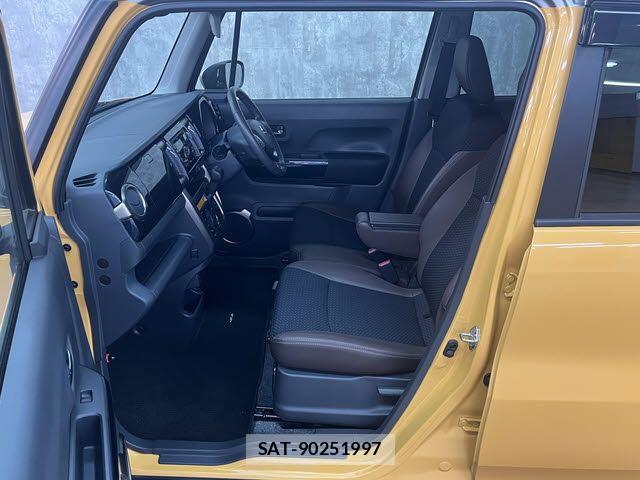 Suzuki HUSTLER 2018-02 8207890-18