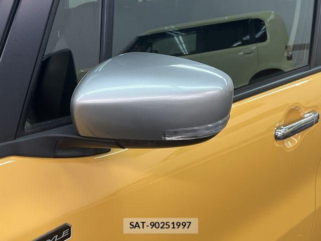Suzuki HUSTLER 2018-02 8207890-24