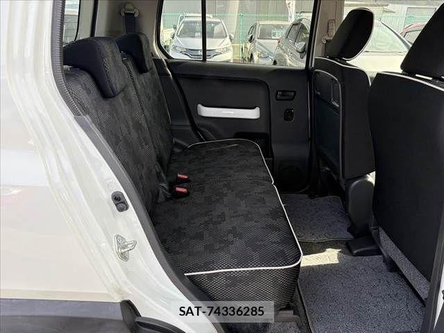 Suzuki HUSTLER 2016-01 8314819-21