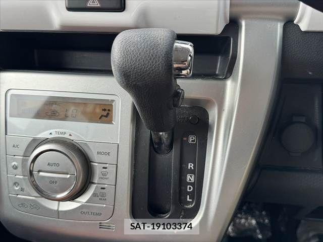 Suzuki HUSTLER 2014-05 8336229-26