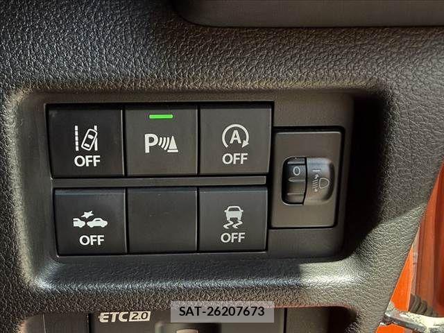 Suzuki HUSTLER 2020-02 8366320-21