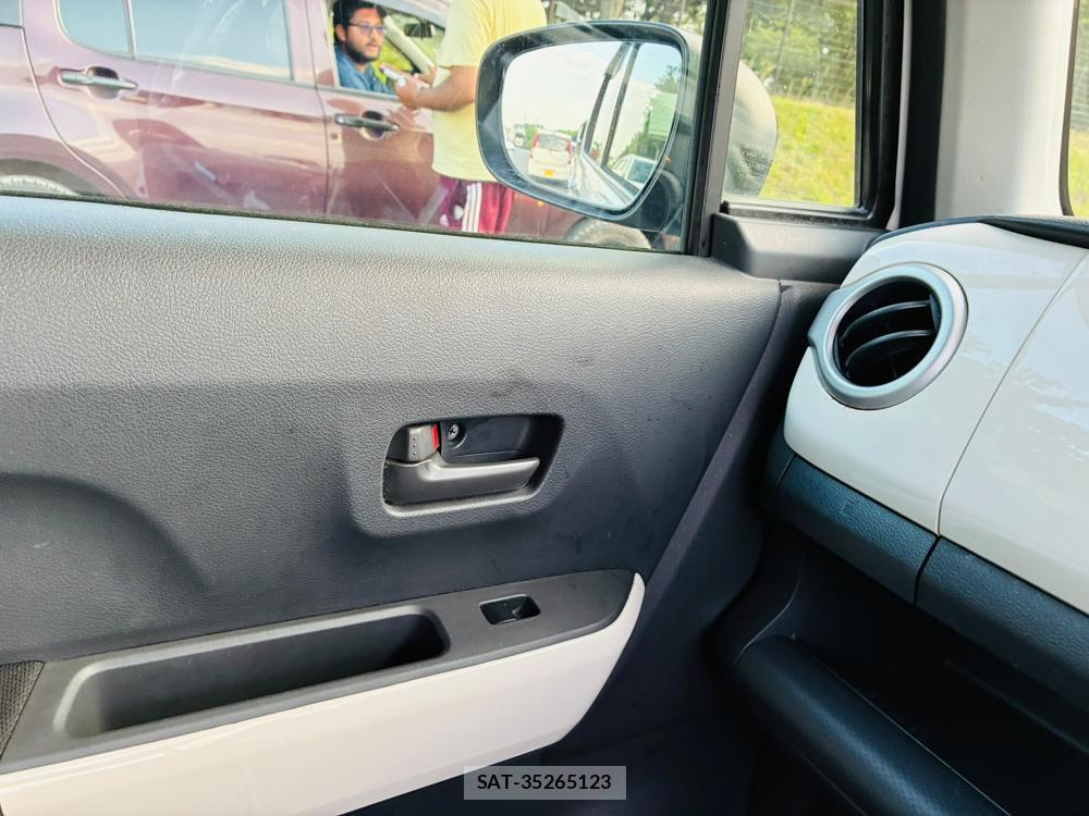 Suzuki HUSTLER 2019-07 8382596-21