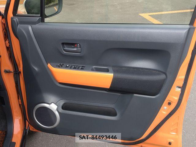Suzuki HUSTLER 2014-08 6683812-22