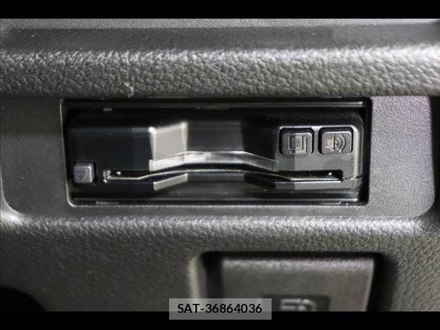 Suzuki HUSTLER 2022-04 7020629-4