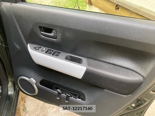 Suzuki HUSTLER 2014-03 8130603-16