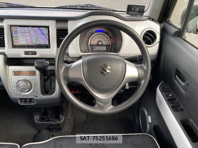 Suzuki HUSTLER 2017-04 8230370-6