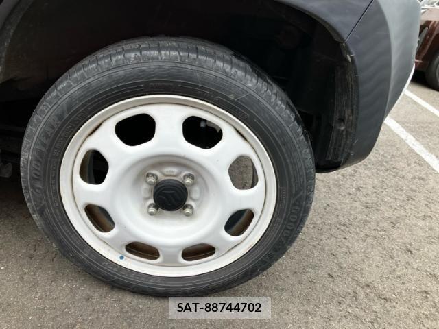 Suzuki HUSTLER 2015-11 8230373-6