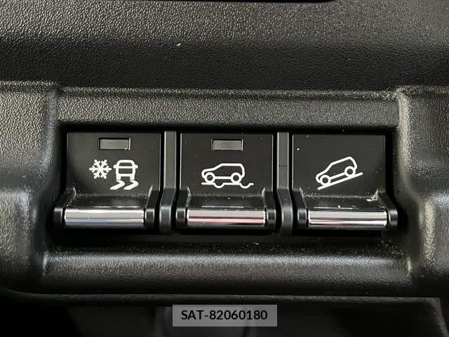 Suzuki HUSTLER 2023-01 8245450-17