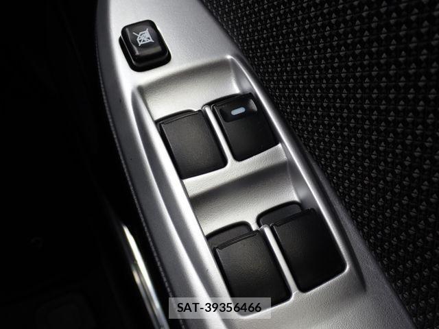 Mitsubishi I-MIEV 2019-10 1211076-14