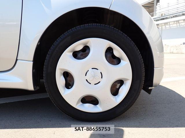 Mitsubishi I-MIEV 2019-11 1257300-18