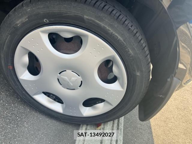 Mitsubishi I-MIEV 2016-01 6906611-7