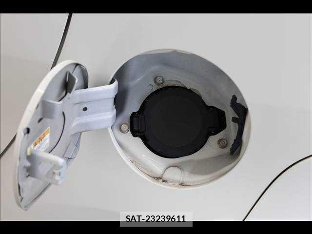 Mitsubishi I-MIEV 2013-04 7020633-4