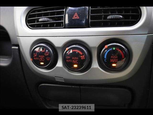 Mitsubishi I-MIEV 2013-04 7020633-5
