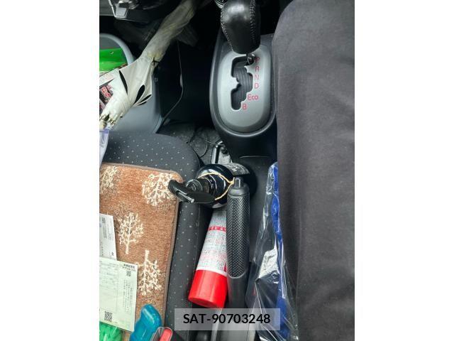 Mitsubishi I-MIEV 2010-07 7219834-22