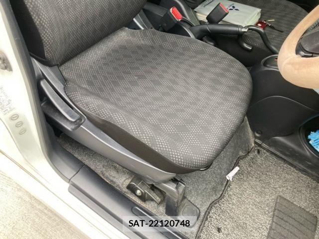Mitsubishi I-MIEV 2011-11 7454914-18