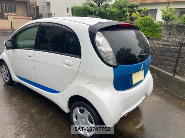 Mitsubishi I-MIEV 2010-08 7562252-2