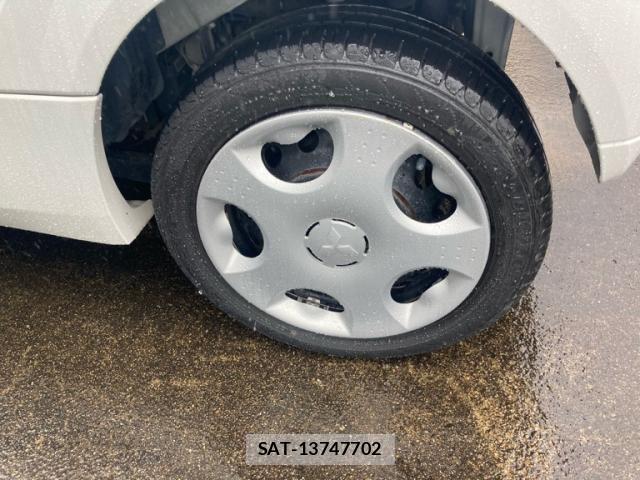 Mitsubishi I-MIEV 2010-08 7562252-5