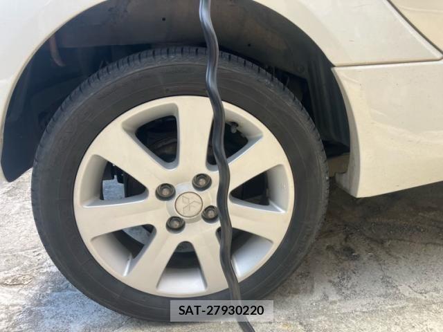 Mitsubishi I-MIEV 2012-05 8207937-11