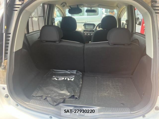 Mitsubishi I-MIEV 2012-05 8207937-22