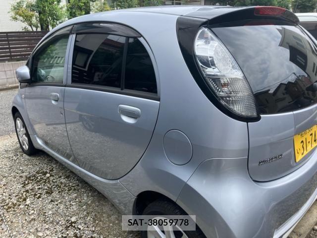 Mitsubishi I-MIEV 2012-05 8230382-5