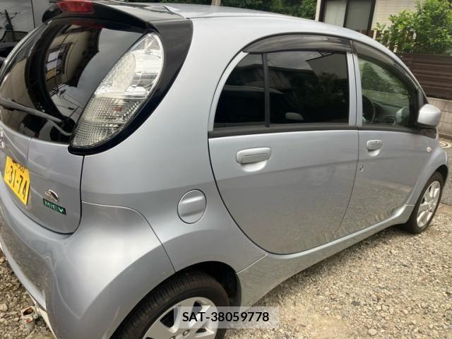 Mitsubishi I-MIEV 2012-05 8230382-6