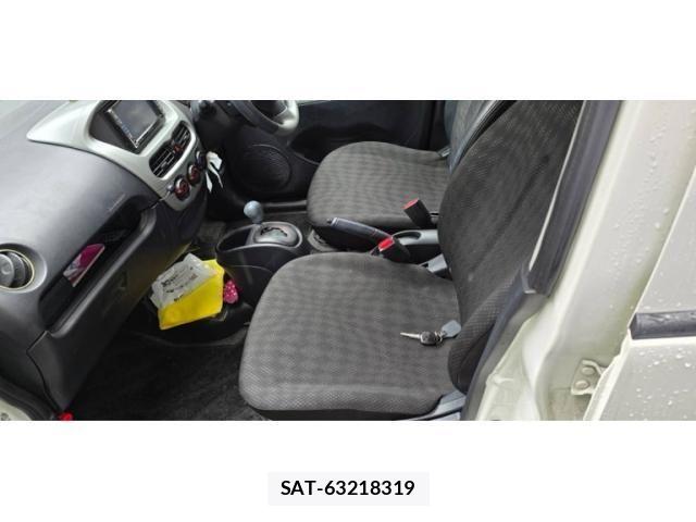 Mitsubishi I-MIEV 2011-10 8780608-14