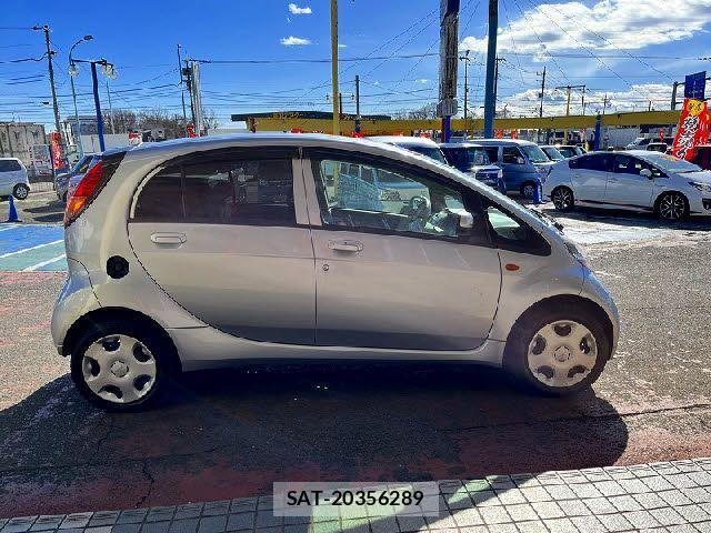 Mitsubishi I 2011-01 2667017-14