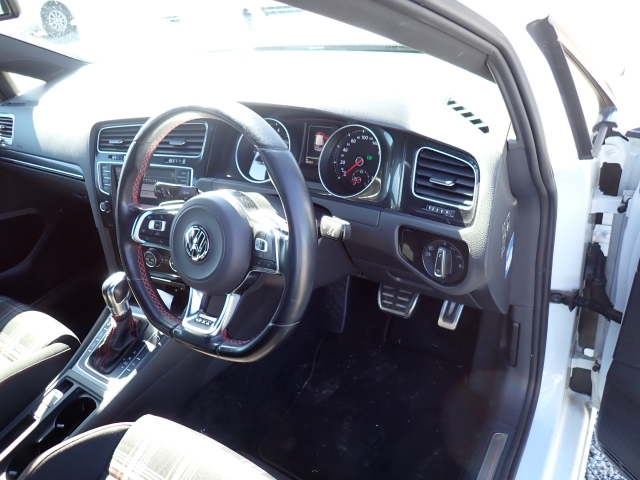 VolksWagen GOLF 2015 809273-2