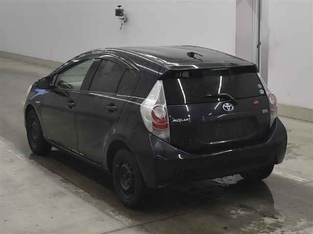 Toyota AQUA 2012 896664-1