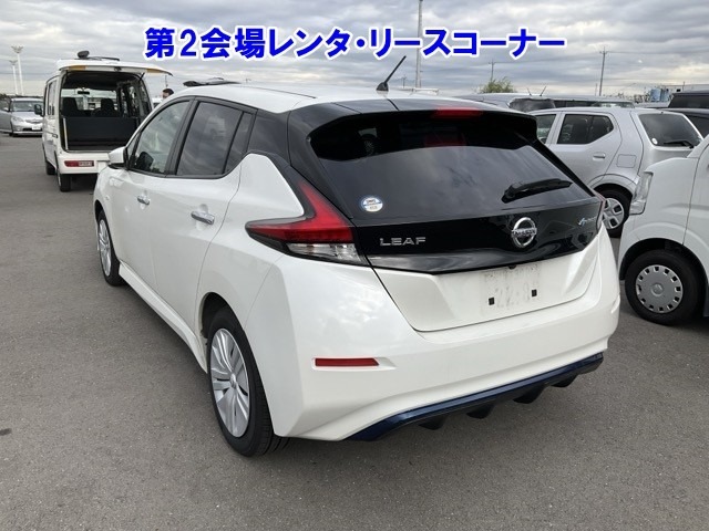 Nissan LEAF 2018 1415988-1