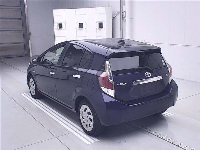 Toyota AQUA 2016 1443846-1