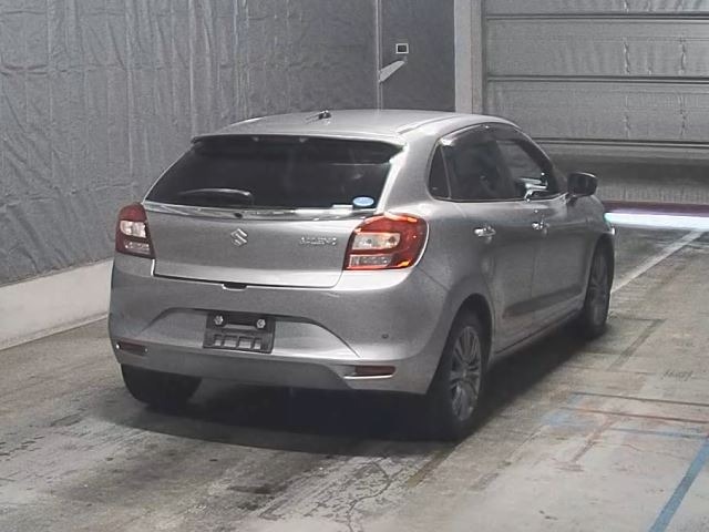 Suzuki BALENO 2016 6883103-1