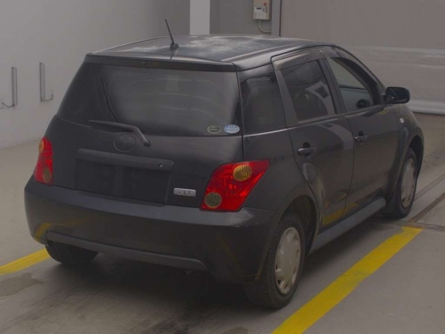 Toyota IST 2004 6877745-1