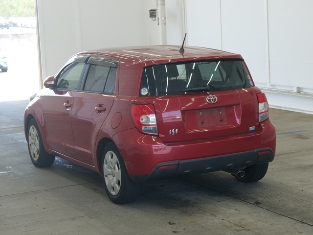 Toyota IST 2007 6935718-1