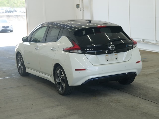 Nissan LEAF 2018 6935250-1