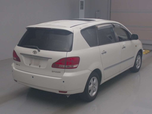 Toyota IPSUM 2002 7016384-1
