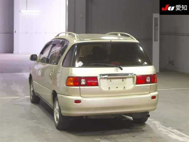 Toyota IPSUM 2001 7022358-1