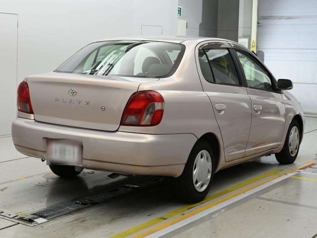 Toyota PLATZ 2001 7030532-1