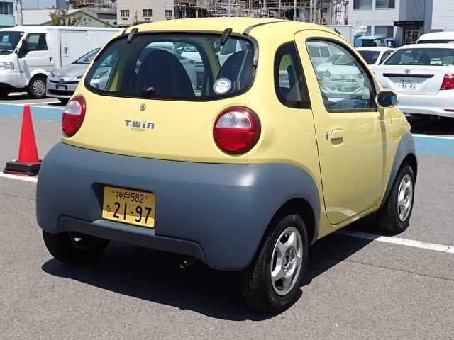 Suzuki TWIN 2003 7030627-1